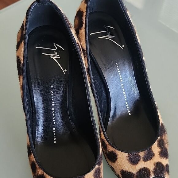 Giuseppe Zanotti Calfskin Heels - Picture 9 of 12